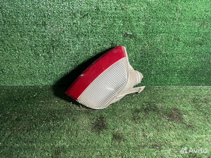 Задний фонарь левый правый в бампер Ford Focus 1