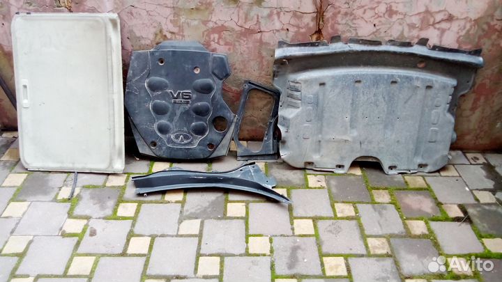 Крышка двигателя Инфинити