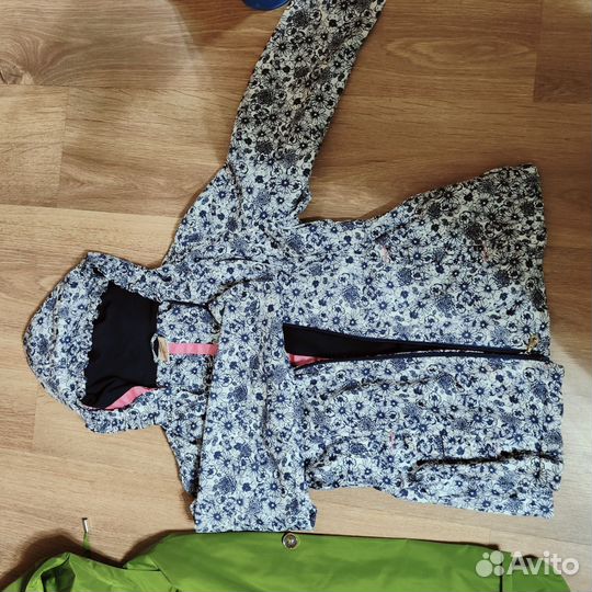 Куртки 2 шт р.140