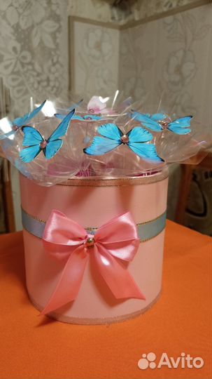 Бабочки в шляпной коробке