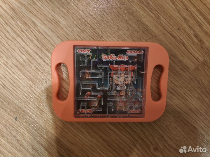 Игрушка лабиринт