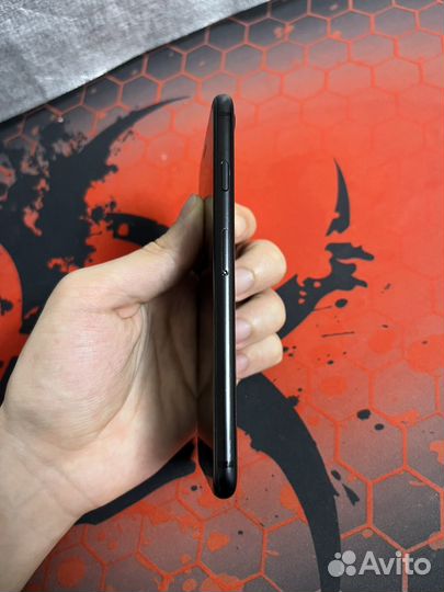 iPhone SE (2020), 64 ГБ