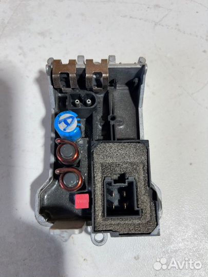 Резистор вентилятора печки Mercedes-Benz E-Class