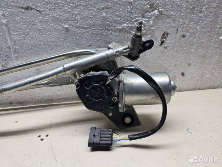 Трапеция дворников в сборе с моторчиком Лада