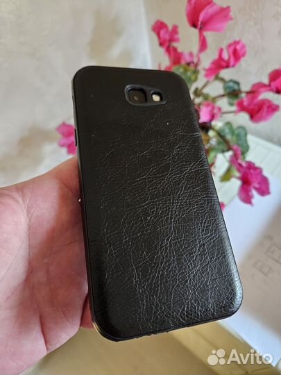 Samsung Galaxy A7 (2017) SM-A720F/DS, 3/32 ГБ