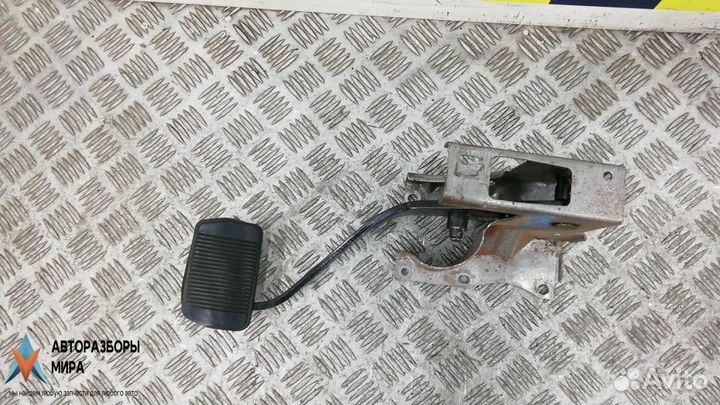 Педаль тормоза Dodge Journey рест. 2010 5105523AJ