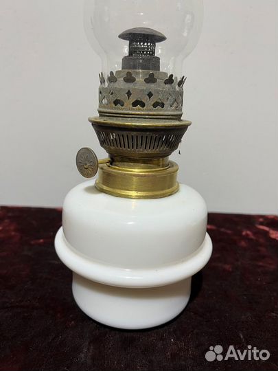 Старинная керосинка, Европа, белая колба