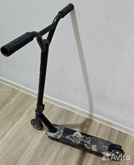 Продаю самокат детский трюковой с 11 лет