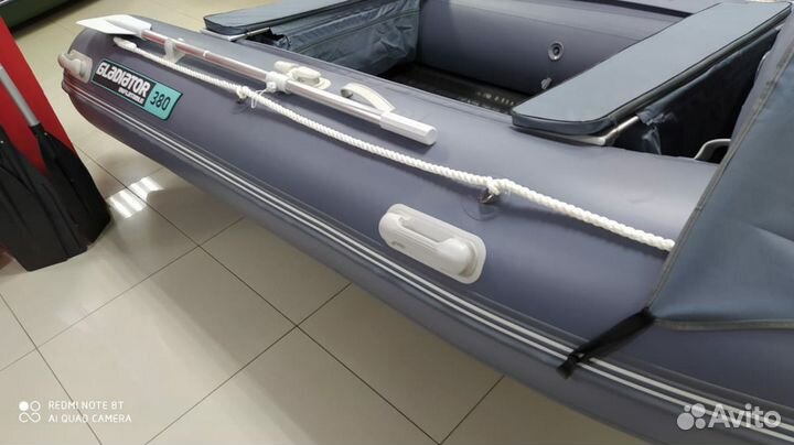 Моторная лодка Gladiator Е380 Pro
