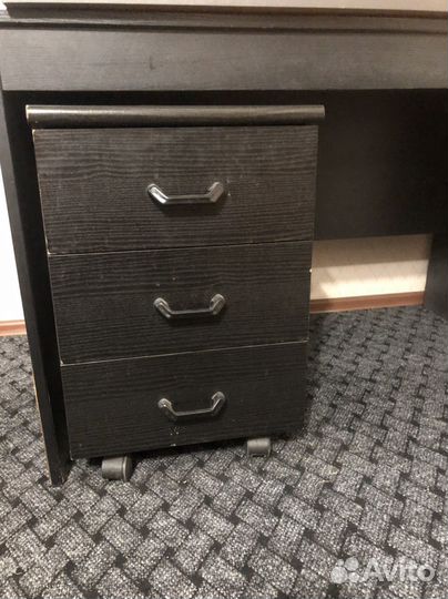 Письменный стол для школьника бу