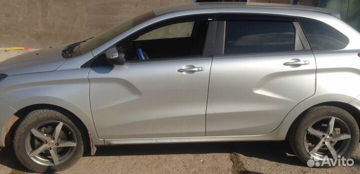 Дефлектор двери LADA X-ray