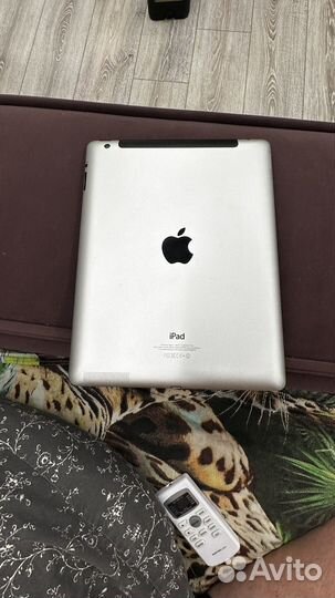 Apple iPad 4 Wi-Fi Cellular 16 Гб Белый