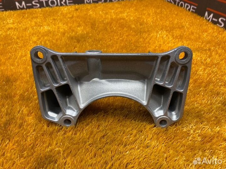 Кронштейн АКПП Bmw 6-Series E63 N62B44A 2003