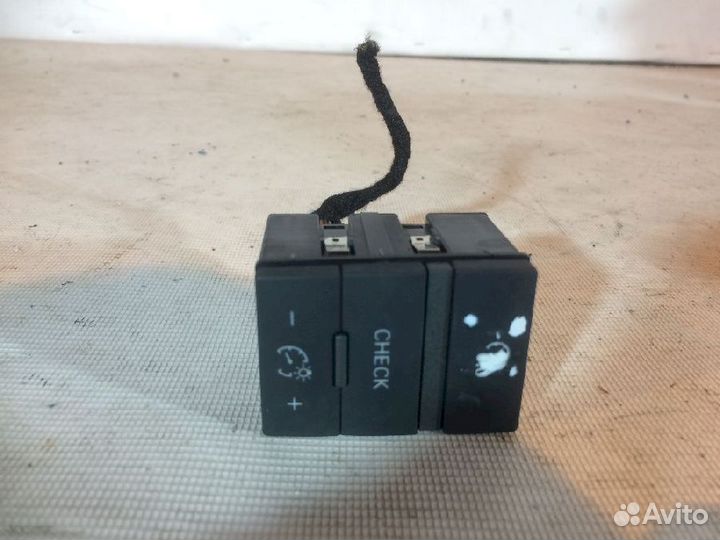 Кнопка 4F0927123A Audi A6 C6 4F2 потертости