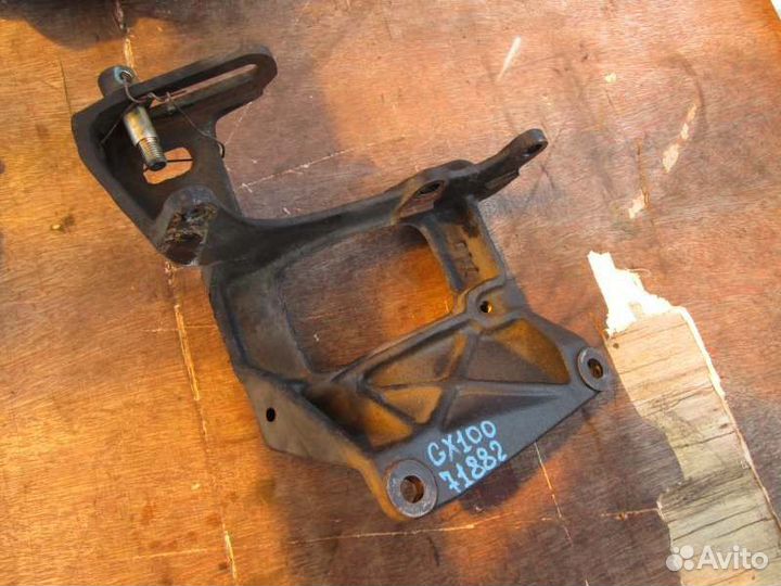 Кронштейн компрессора кондиционера Toyota Mark Ii