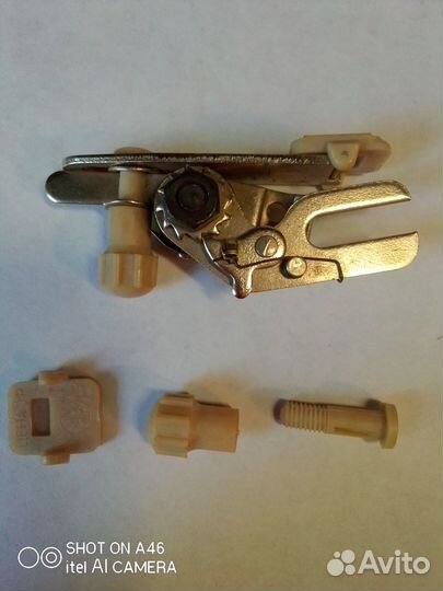 Приставка к бытовой швейной машинке.Зиг-заг