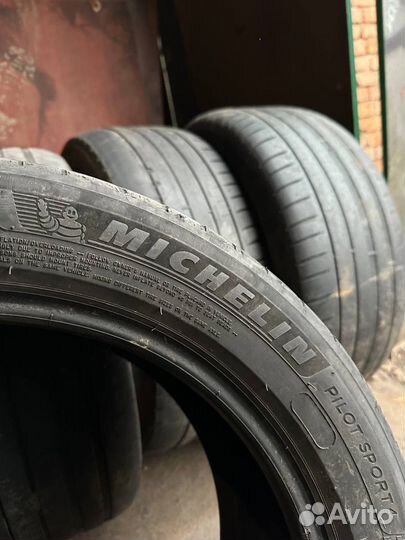 Michelin Pilot Sport 4 225/50 R17 98W