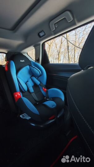 Автомобильное детское кресло от 0 до 18 кг