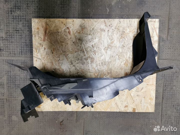 Продам пластик подрамника honda CBR 1100xx