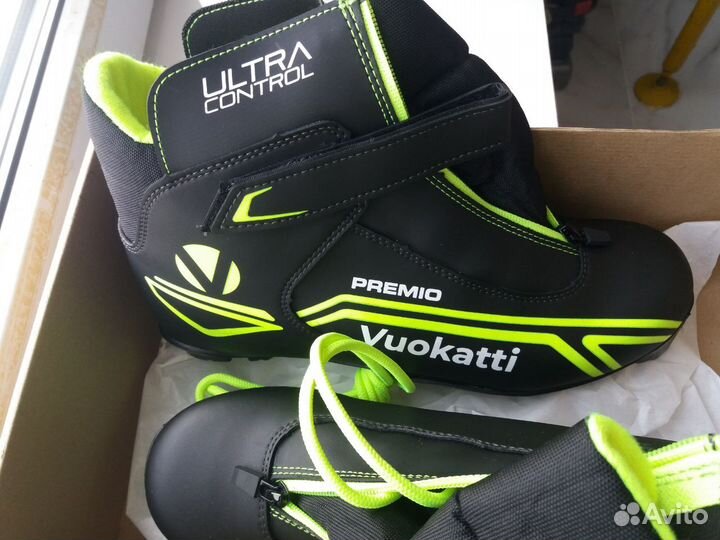 Лыжные ботинки