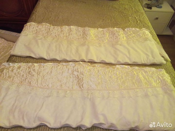 Набор белья в детскую кроватку с балдахином