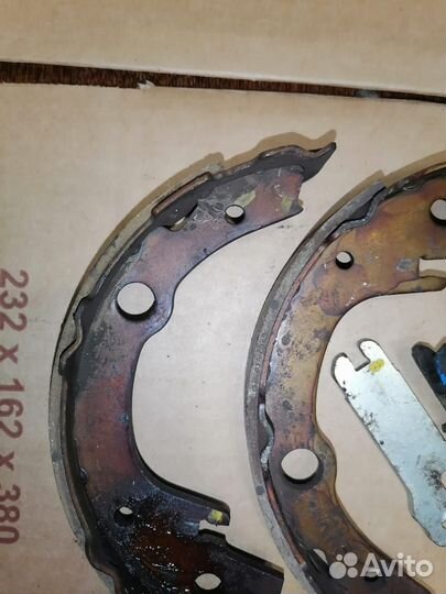 Задний тормозной механизм