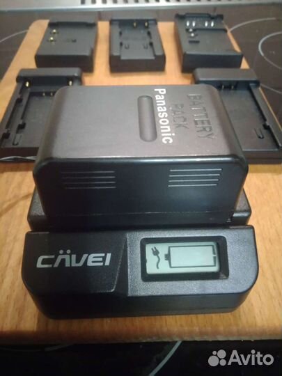 Универсальное зарядное устройство Cavei CY-8000