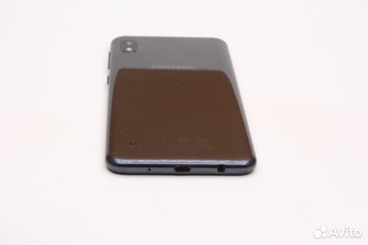 Samsung Galaxy A10, 2/32 ГБ