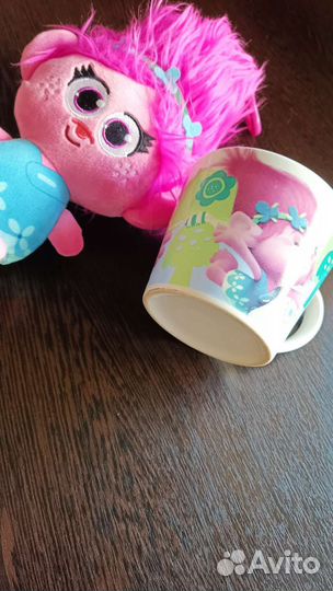 Игрушка в кружке магнит