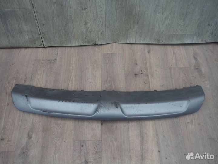 Накладка переднего бампера hyundai Santa Fe 2017