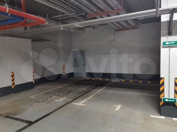 Машиноместо, 14 м²