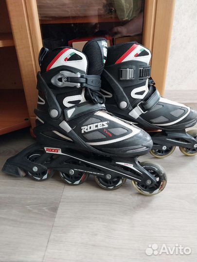 Роликовые коньки