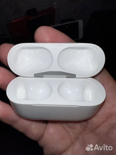 Airpods pro 1 (кейс без наушников. оригинал)