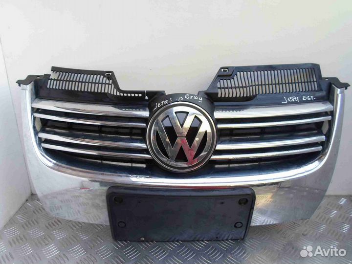 Решетка радиатора для Volkswagen Jetta 5