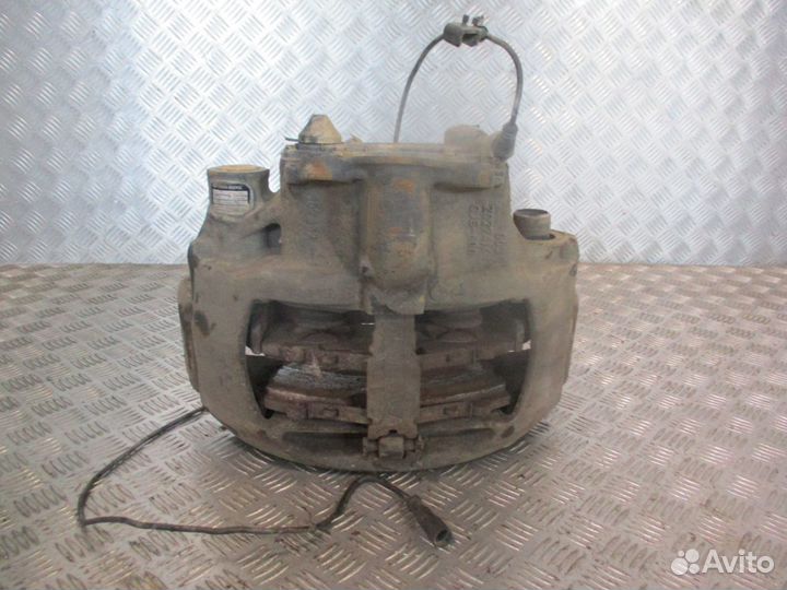 Суппорт передний левый Mercedes-Benz A9444207901