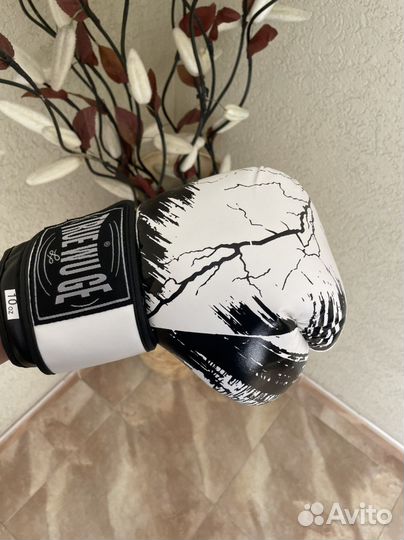 Боксерские перчатки 12 oz 10oz 14oz