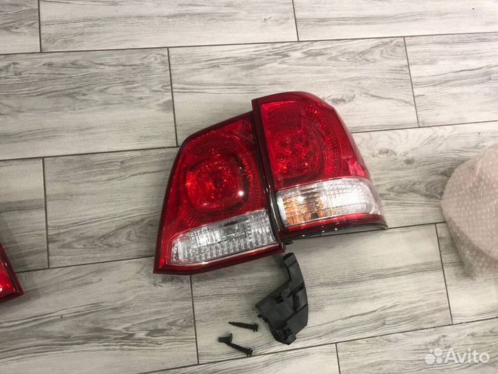 Фонари задние toyota land cruiser 200