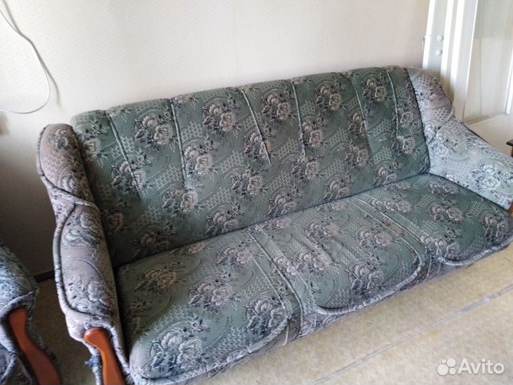 Диван и 2 кресла