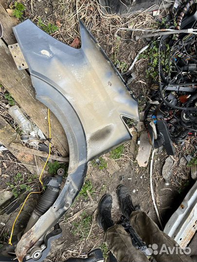 Крыло правое переднее mercedes sprinter 906