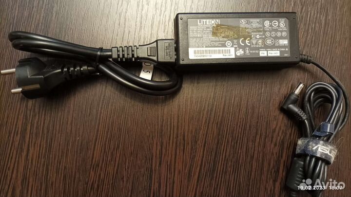 Блок питания б/у для ноутбука асус