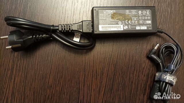 Блок питания б/у для ноутбука асус