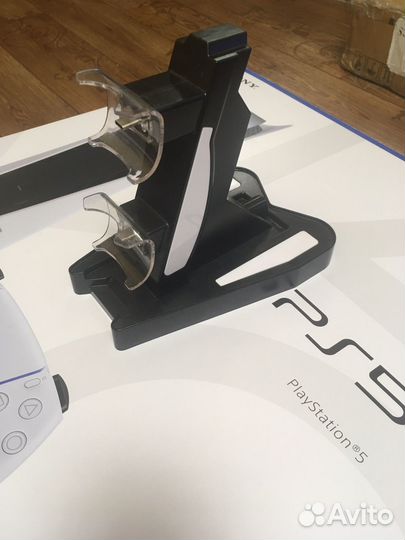 Зарядная станция для геймпадов ps5