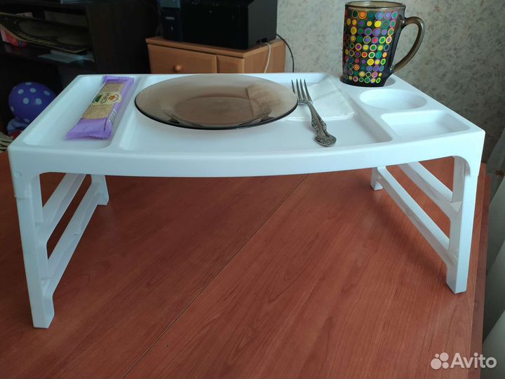 Столик для ноутбука