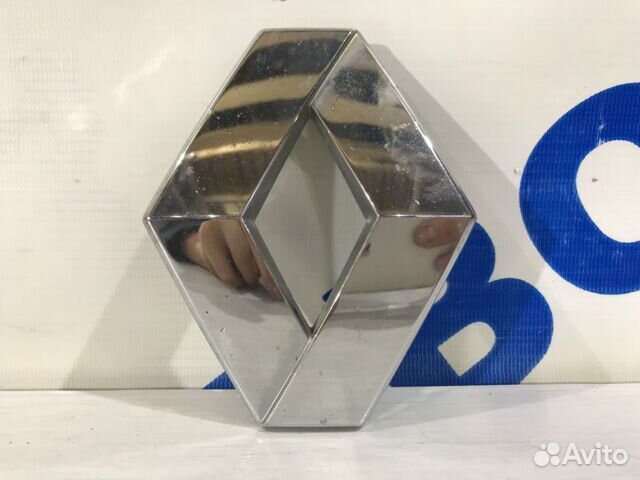 Эмблема значок перед renault sandero 1 1.6 мт