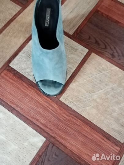 Летние сабо, из серо-голубой замши. Размер 37