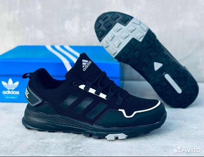 Кроссовки adidas