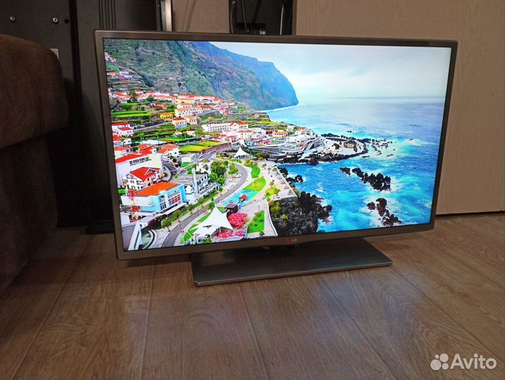 3D Серебристый телевизор LG 32 дюйм 81 см SMART TV