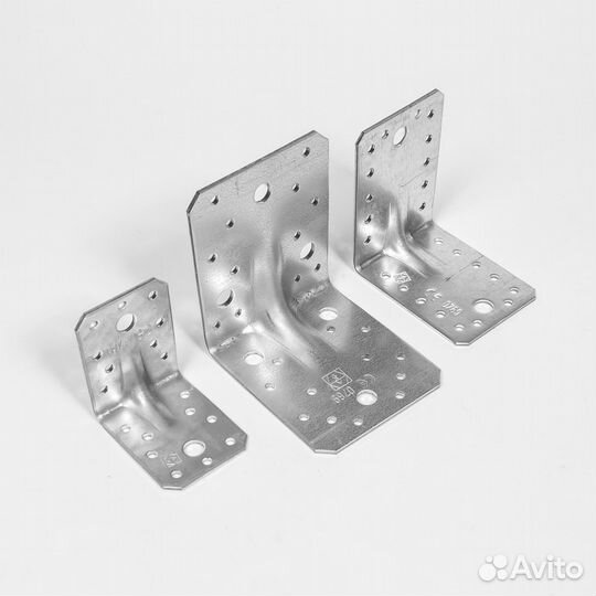 Крепежный уголок усиленный 50*50*35*2мм