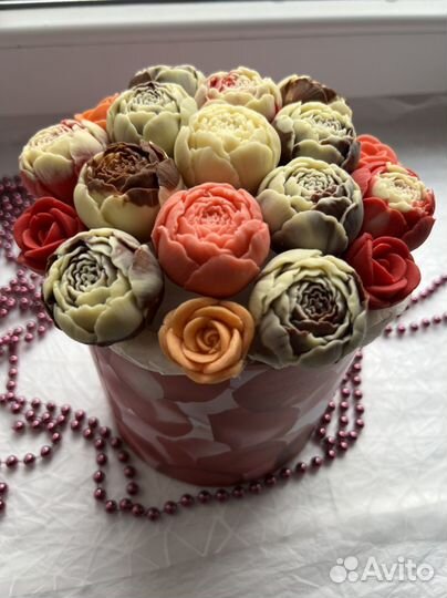 Шоколадные цветы, букет пионов