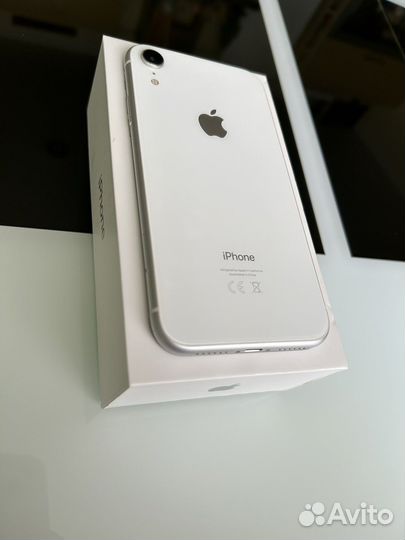 iPhone XR 64gb white